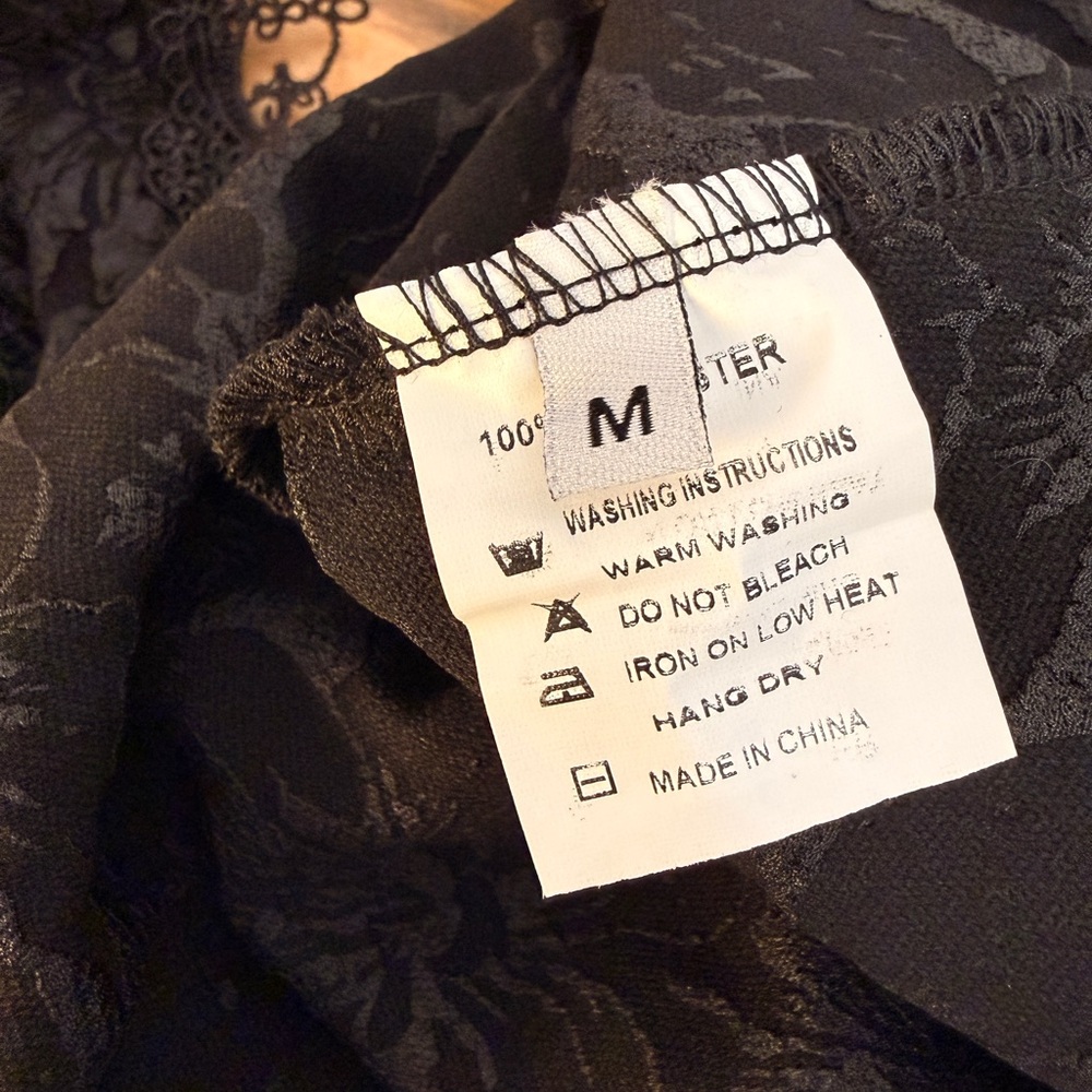 Elegant Black Lace Goth Dress - Picture 12 of 12